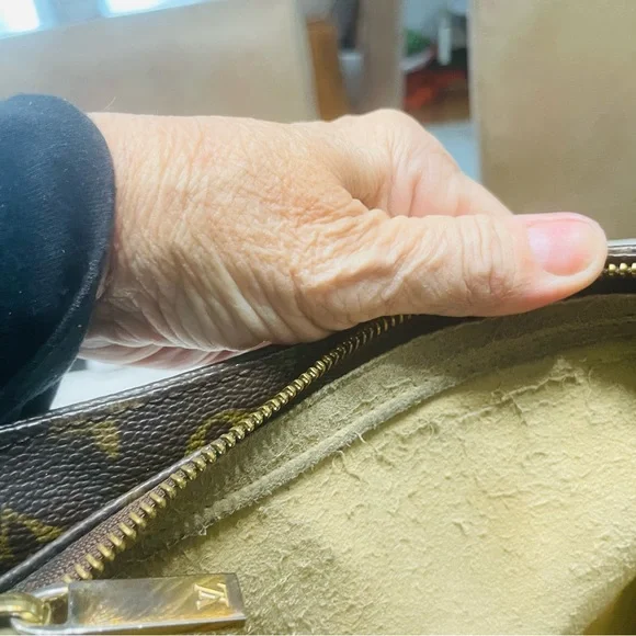 Louis Vuitton Brown Monogram Tote - Picture 8 of 8